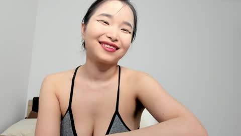 Snapshot of mia_soyun chatting on June 2026 03:05:02 PM Your Soyun online show from June 2026 03:05:02 PM