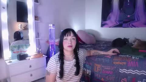 Mia  online show from January 2026 02:16:01 AM