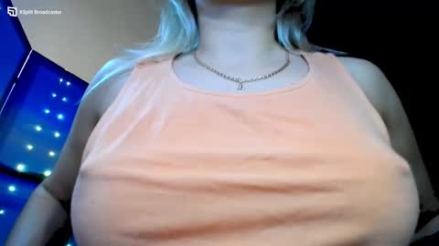 Snapshot of mia_sunnyy chatting on January 2025 07:35:02 PM Mia. online show from January 2025 07:35:02 PM