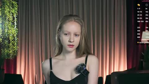 Mia online show from December 2025 07:04:02 AM