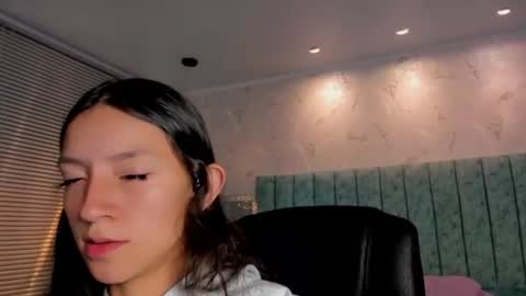 Snapshot of mia_velmont chatting on June 2026 03:17:01 AM Miaaa online show from June 2026 03:17:01 AM