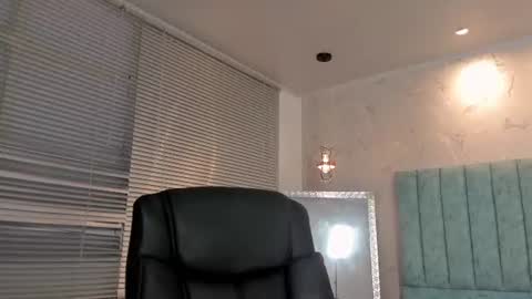 Snapshot of mia_velmont chatting on July 2026 02:48:02 AM Miaaa online show from July 2026 02:48:02 AM