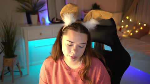 Snapshot of mia_vixen_ chatting on February 2025 03:30:01 AM VixenMia online show from February 2025 03:30:01 AM