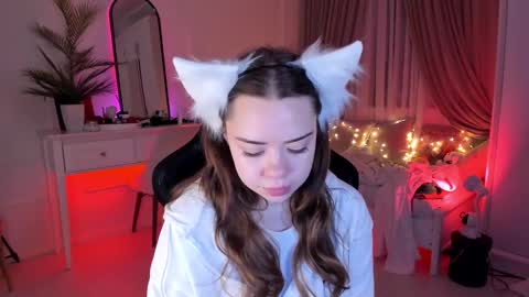 Snapshot of mia_vixen_ chatting on February 2025 03:42:01 AM VixenMia online show from February 2025 03:42:01 AM