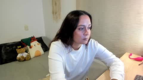 Snapshot of mia_xgray chatting on December 2024 08:49:01 PM Mia online show from December 2024 08:49:01 PM