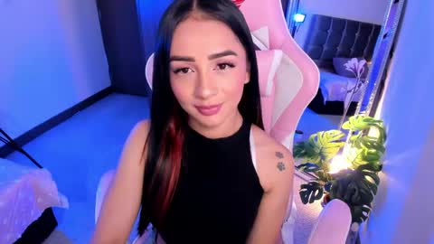 mia  nicolle online show from May 2026 12:49:01 AM