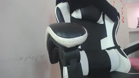 Snapshot of miaa_scott chatting on November 2025 01:17:02 PM online show from November 2025 01:17:02 PM