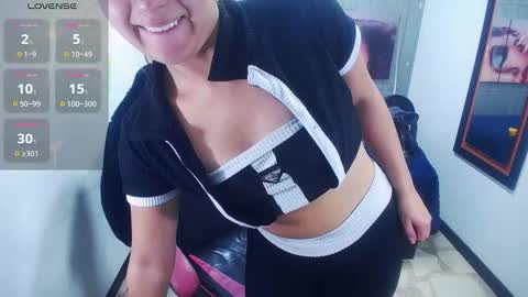 Snapshot of miaa_scott chatting on November 2025 04:18:01 PM online show from November 2025 04:18:01 PM