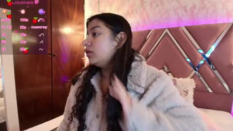 Snapshot of miaa_smiith1 chatting on January 2025 12:05:02 PM miaa_smiith1 online show from January 2025 12:05:02 PM