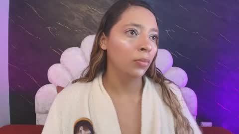 Mia online show from April 2026 12:10:01 PM