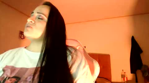 Snapshot of miaabrownn chatting on September 2025 10:54:01 PM MIA online show from September 2025 10:54:01 PM