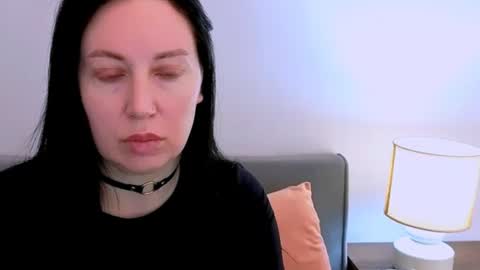 Mia online show from February 2026 06:58:01 AM