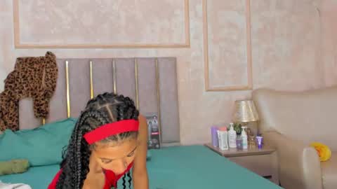 Miaasummer online show from May 2026 11:39:02 AM
