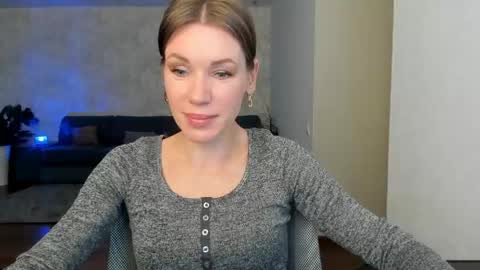 Mia online show from May 2026 04:40:01 AM