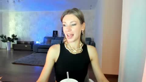 Snapshot of miababy14 chatting on July 2026 04:28:02 AM Mia online show from July 2026 04:28:02 AM