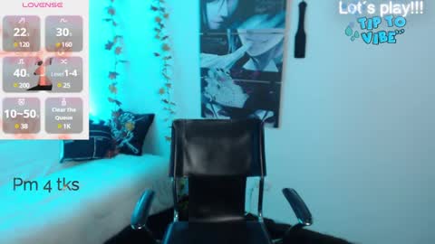 Snapshot of miablack_k chatting on January 2025 10:31:01 PM miablack_k online show from January 2025 10:31:01 PM