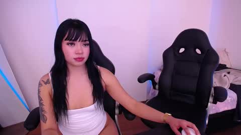 Snapshot of miablum_ chatting on February 2026 11:31:02 PM Mia Blum online show from February 2026 11:31:02 PM