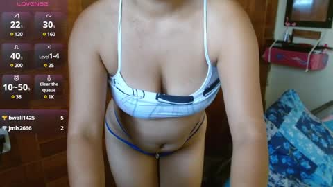 Snapshot of miabrunette23 chatting on February 2025 10:09:01 PM MIA online show from February 2025 10:09:01 PM