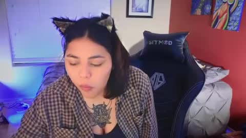 Snapshot of miacanela_xo chatting on December 2024 01:23:01 AM Mia online show from December 2024 01:23:01 AM