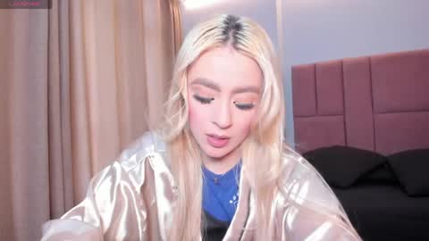 MiaCarper online show from May 2026 09:24:01 PM