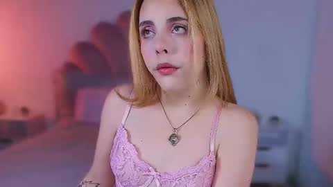 Snapshot of miacolucci_18 chatting on February 2026 11:07:01 AM Mary online show from February 2026 11:07:01 AM