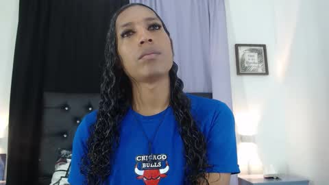 MiaCoock online show from November 2025 12:28:02 PM