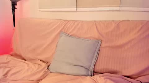 Snapshot of miadanielss chatting on November 2025 01:04:02 AM IG Yojanagomez online show from November 2025 01:04:02 AM