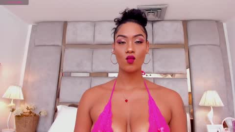 Snapshot of miaebony_ chatting on December 2024 07:25:02 PM Call me Mia online show from December 2024 07:25:02 PM