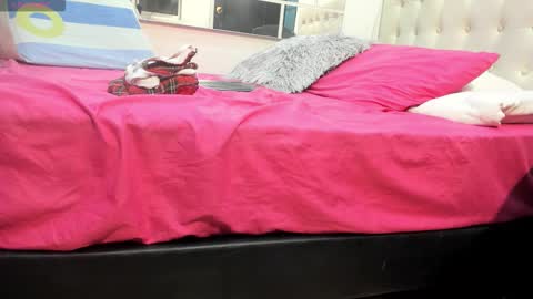 Snapshot of miaevans0 chatting on February 2026 04:19:02 AM evans online show from February 2026 04:19:02 AM