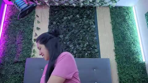 Mia Carter  Schedule 800 - 1430 gtm-5 online show from September 2025 02:10:01 PM