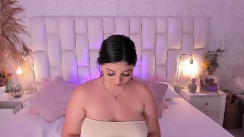 Snapshot of miagreys_ chatting on June 2026 08:29:02 PM mia greys online show from June 2026 08:29:02 PM