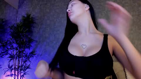 miahartx online show from February 2026 06:40:02 AM