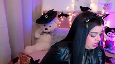 Miah Joness online show from October 2025 02:12:01 AM