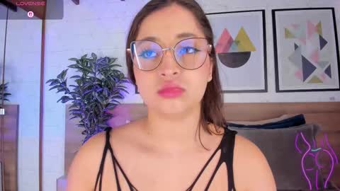 Mia  online show from January 2026 03:34:01 AM