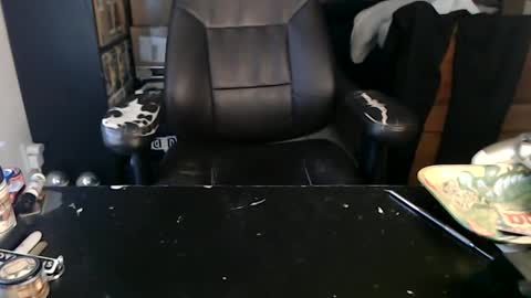 Snapshot of miaking chatting on January 2026 04:22:02 PM Mark online show from January 2026 04:22:02 PM