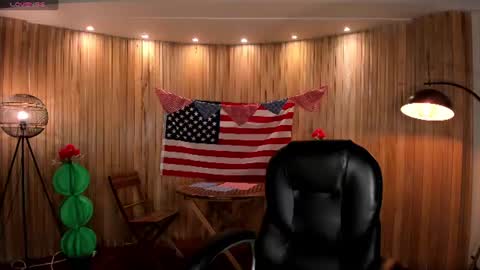 Snapshot of mialaurence_ chatting on July 2026 07:09:01 PM Call me Mia online show from July 2026 07:09:01 PM