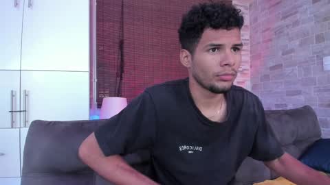 Mia online show from January 2025 09:50:01 PM