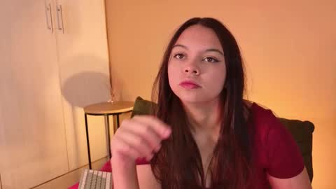 Mia online show from March 2026 02:32:01 PM