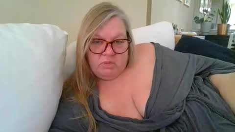 Miamarie555 online show from February 2026 06:04:01 PM