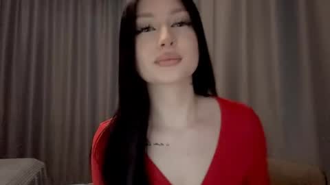 Mia online show from June 2026 03:36:02 PM