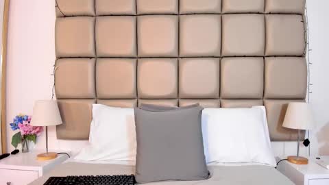 miamillers1 online show from December 2025 11:18:01 AM