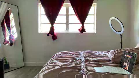 MiamiWorld online show from November 2025 03:30:02 PM