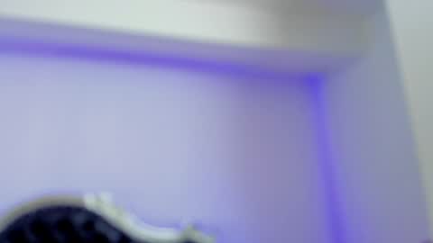 Snapshot of miamontoya chatting on January 2025 04:15:01 PM Mia   -5 7001400 Follow  online show from January 2025 04:15:01 PM