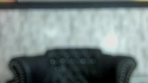 Snapshot of miamontoya chatting on February 2025 03:52:01 PM Mia   -5 7001400 Follow  online show from February 2025 03:52:01 PM