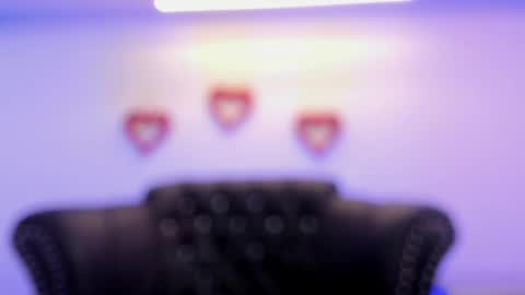 Snapshot of miamontoya chatting on February 2025 03:58:02 PM Mia   -5 7001400 Follow  online show from February 2025 03:58:02 PM