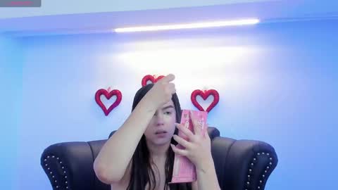 Snapshot of miamontoya chatting on February 2025 12:26:02 PM Mia   -5 7001400 Follow  online show from February 2025 12:26:02 PM