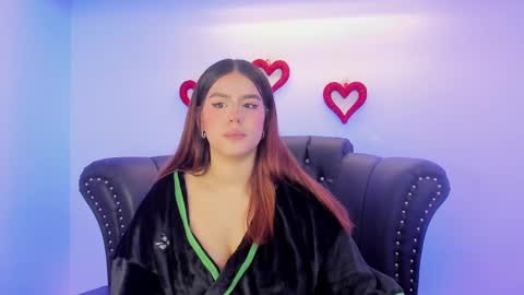 Snapshot of miamontoya chatting on February 2025 03:38:01 PM Mia   -5 7001400 Follow  online show from February 2025 03:38:01 PM