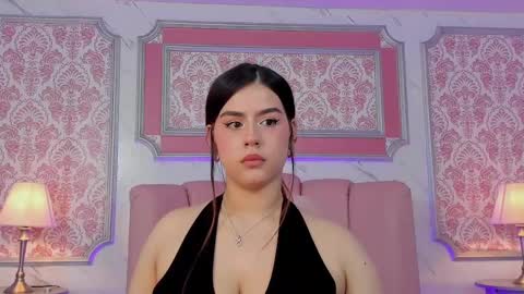 Snapshot of miamontoya chatting on March 2025 06:45:02 PM Mia   -5 7001400 Follow  online show from March 2025 06:45:02 PM