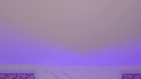 Snapshot of miamontoya chatting on October 2025 01:09:02 PM Mia   -5 7001400 Follow  online show from October 2025 01:09:02 PM