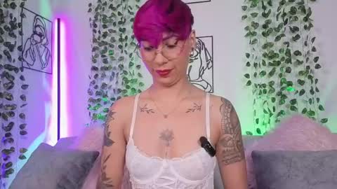 Mia Morgann online show from April 2026 02:05:01 PM